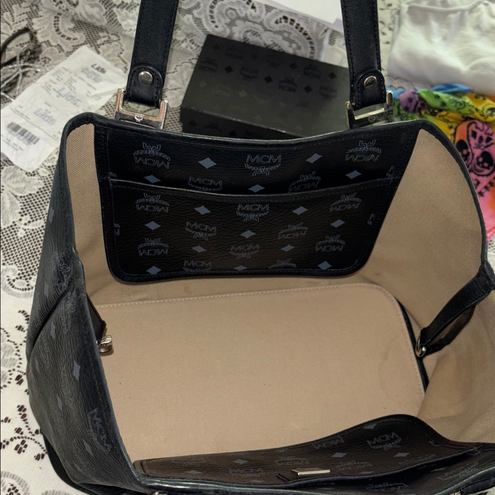 MCM Black and Gray genuine pebbled leather luxury version Tote pristine - Picture 5 of 16
